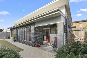 Immaculate townhouse