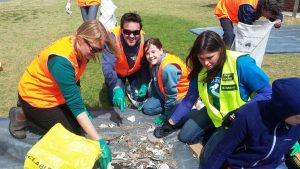 Volunteers net 52kg of trash