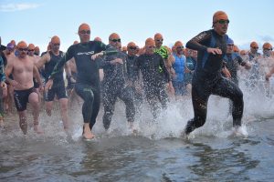 Hundreds take the plunge at Barwon Heads Triathlon