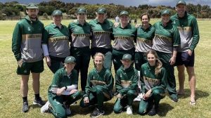 Batting pair drive Grove to victory