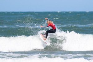 Groms dominate in Torquay waves