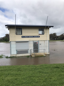 Barwon River peaks at 3.86 metres