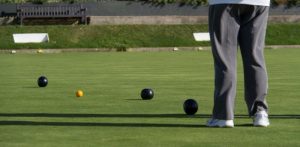 Grove snatches top spot