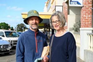Shopping local in Queenscliff