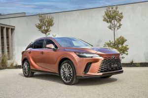 Lexus SUV shines ever brightly