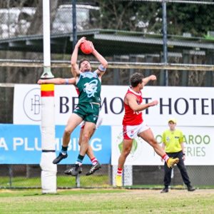 Ammos hang on in thriller