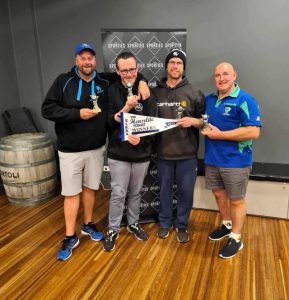 Grovers win indoor bowls title