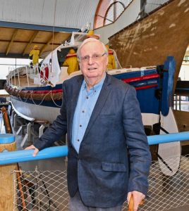 Radio legend turns 80