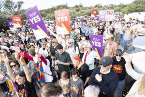 Bridge ‘Yes’ walk attracts thousands