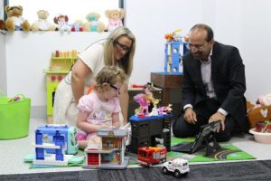 New trial aims to help kids cope with shots