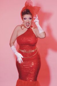 Trash queen of cabaret