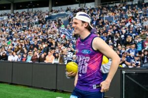 Max wins first Carji