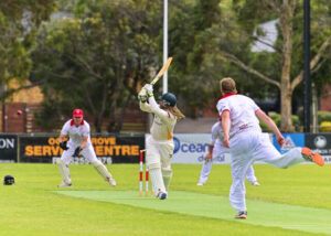 Early wickets the key for Hawks