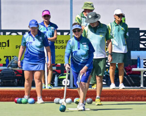 Grovers win close one