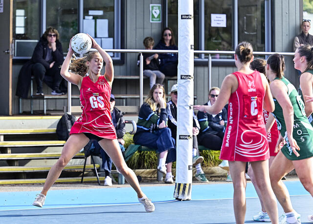 Grubbers take outright top spot