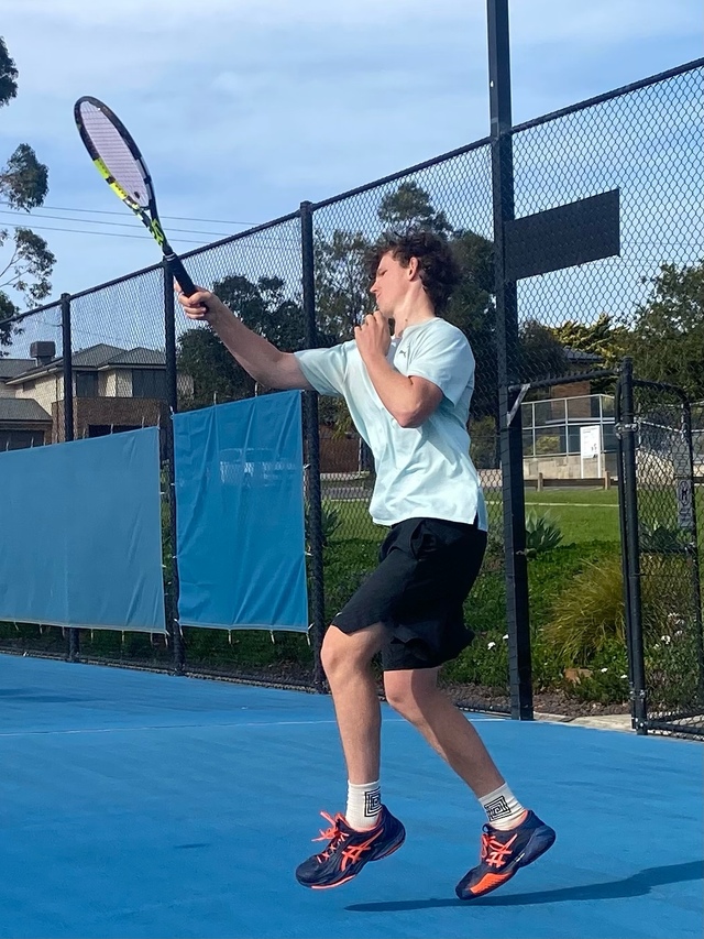 Section 3 Open jostles for positions