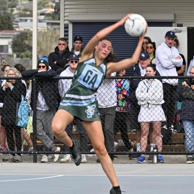 Ammos claim top spot