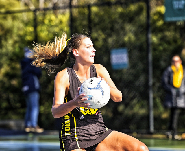 Grove digs deep for classic win