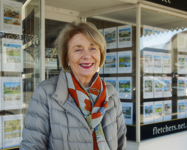 Shopping local in Queenscliff
