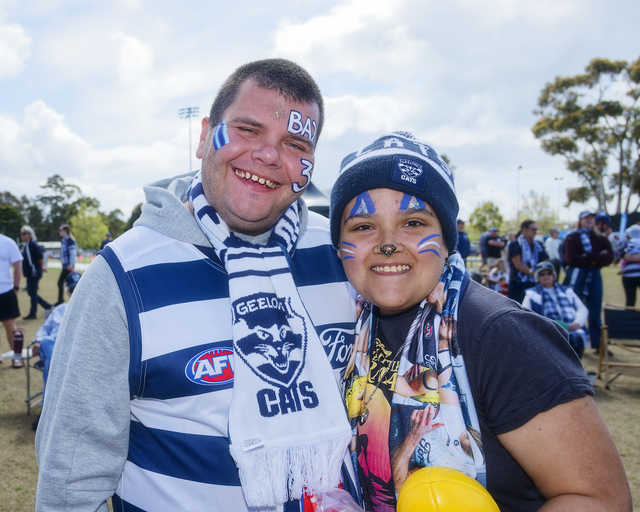 Fans give thanks to Cats
