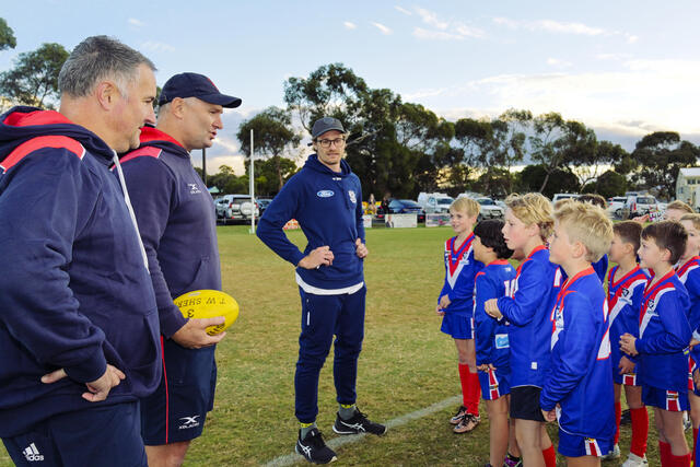 Guthrie lends Stewart support