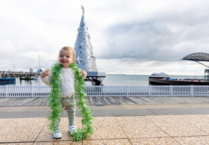Floating tree disappears